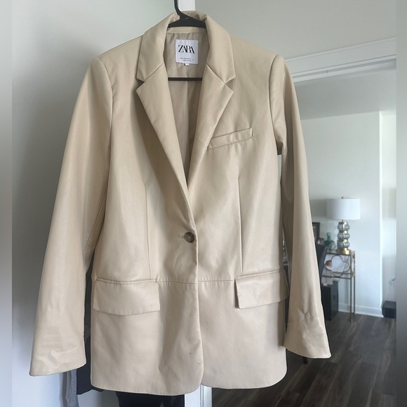 Zara Faux Leather Cream Blazer size small - Picture 3 of 5